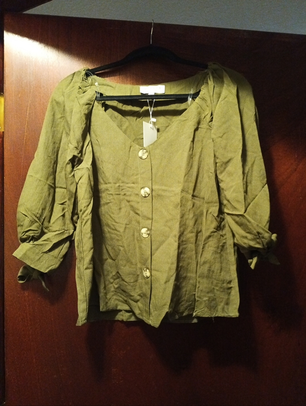 Hayden LA NWT Size Medium 1/2 Sleeve With Ties Sweetheart Neckline Olive Green